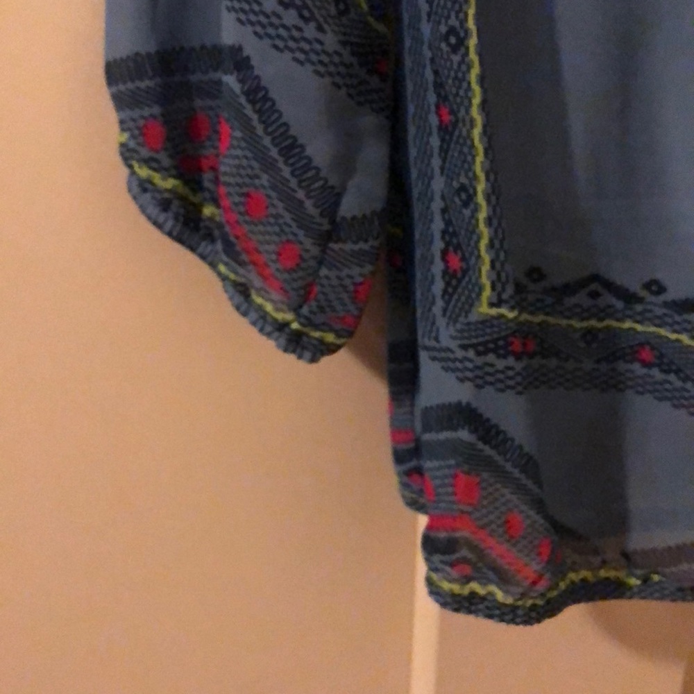 Sheer blouse - Picture 2 of 3